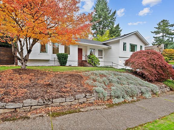 3rd image of 1464 Greentree Cir
