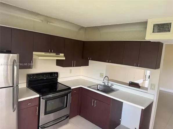 1211 S Independence Dr APT D, Homestead, FL 33034