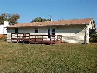 4th image of 364 Sky Valley Cir