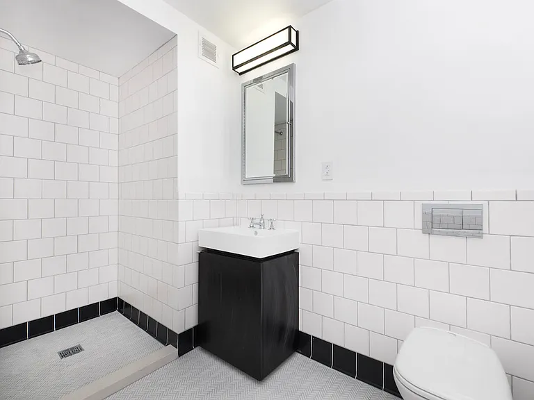275 South St #15B — Photo 10