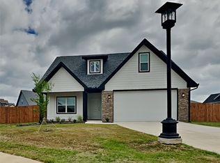 828 Brookside Dr, Springtown, TX 76082