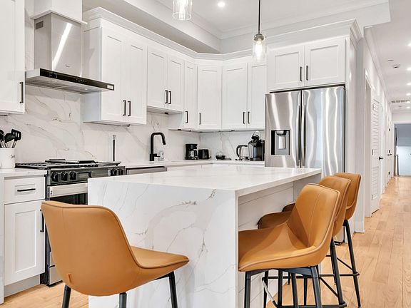 4th image of 134 35th St #1