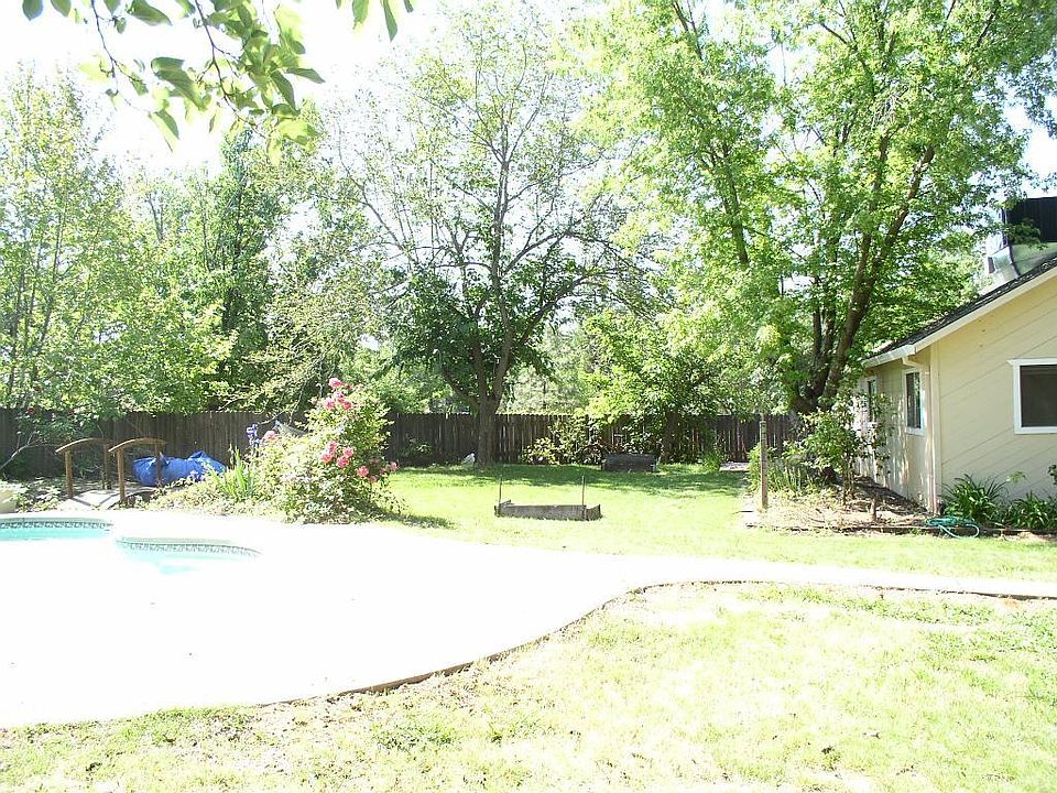 2nd image of 16337 Plateau Cir