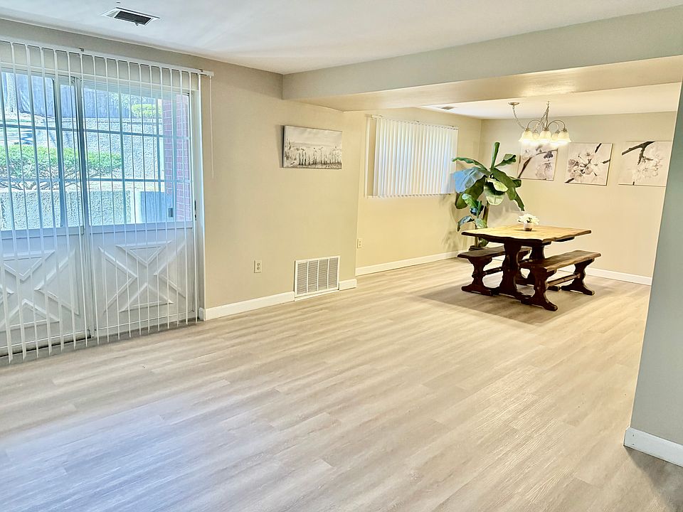 1st image of 2-6 Louisburg Sq #3