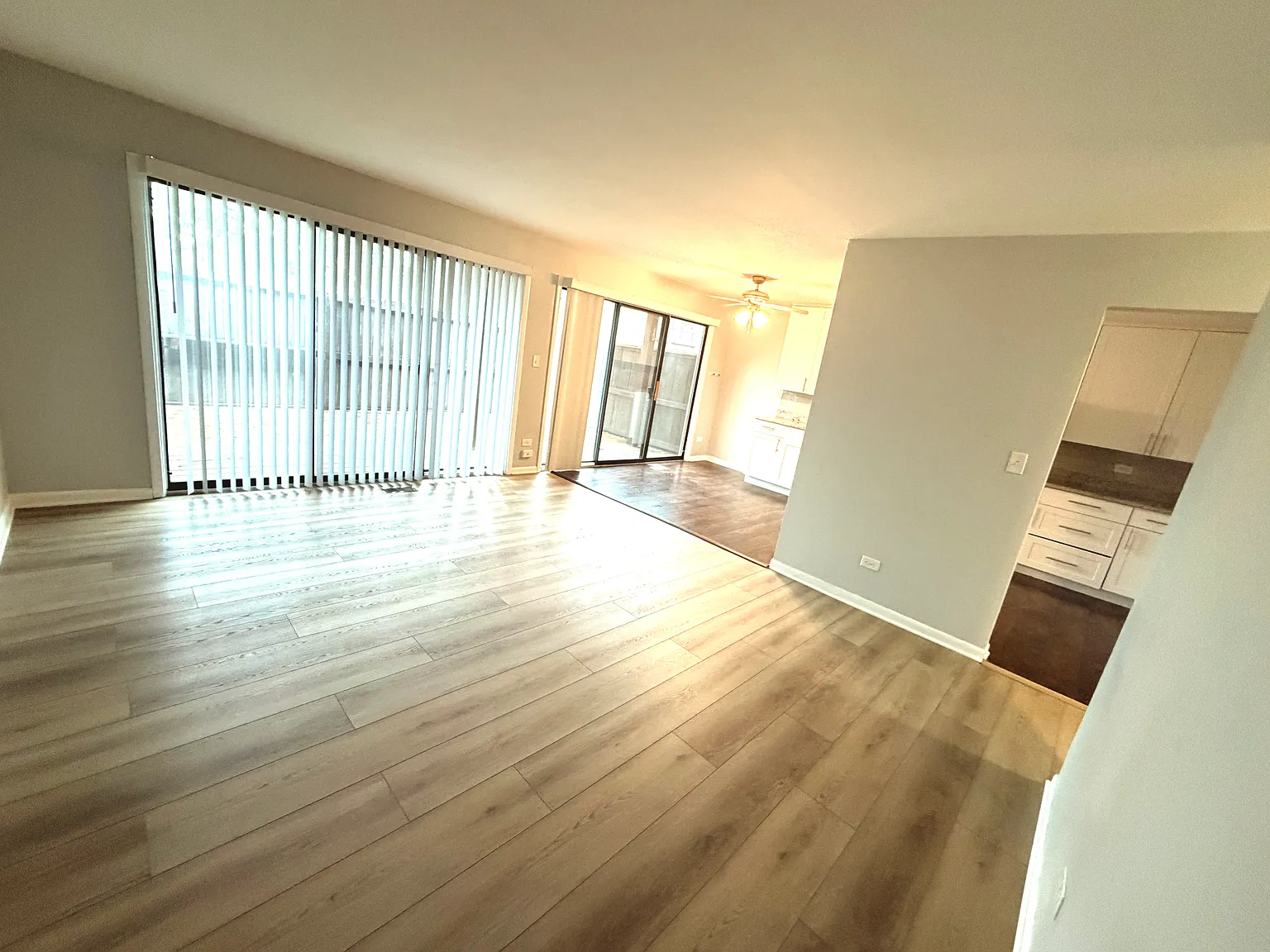 3 bed, 1062 sqft, $2,400 — Photo 4