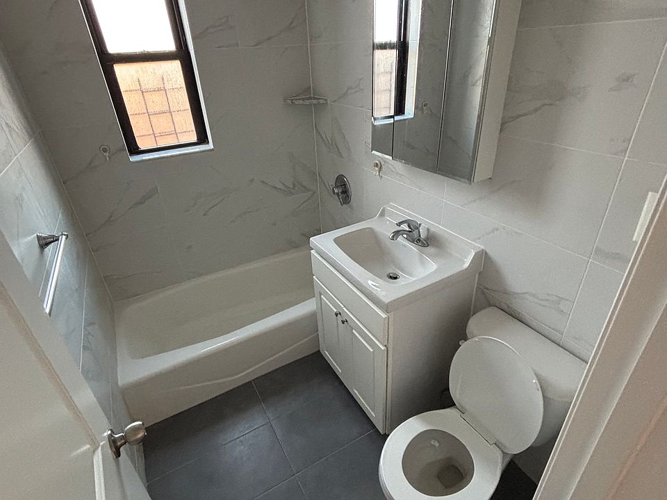 1st image of 14430 Roosevelt Ave APT 605