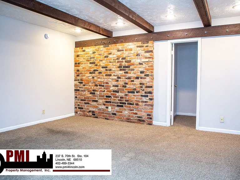 1329 F St — Photo 3