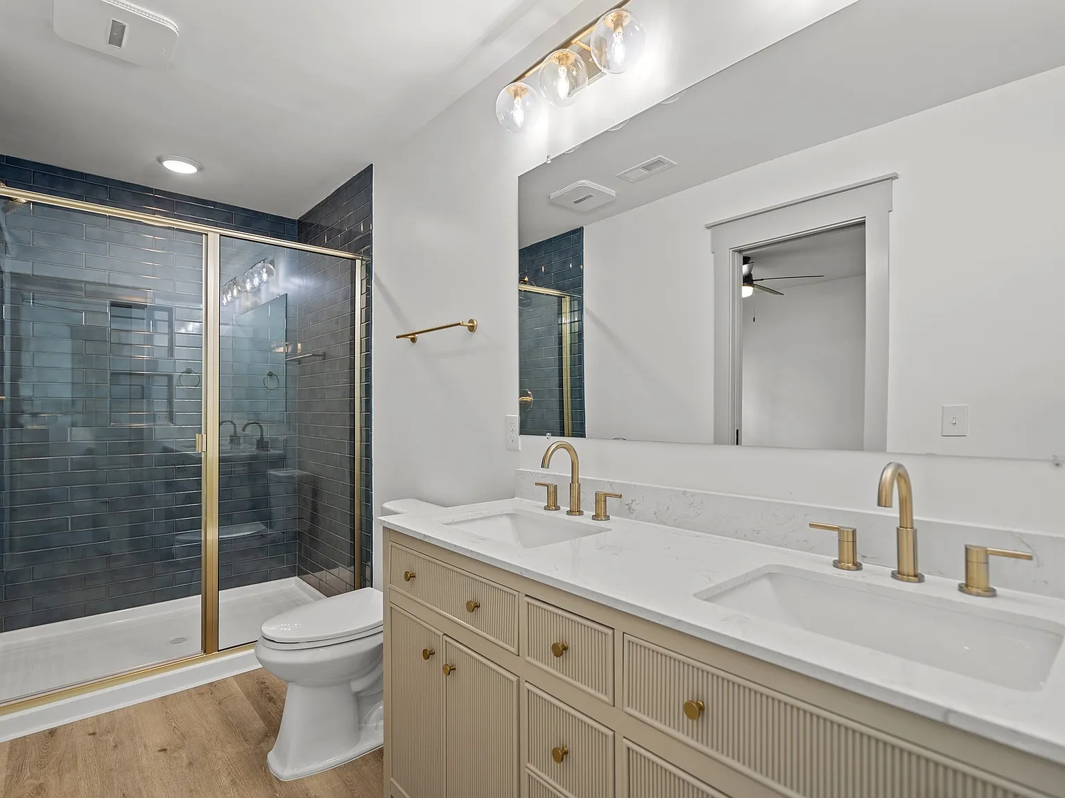 3 bed, 1250 sqft, $2,600 — Photo 3