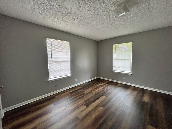 5th image of 901 E 29th Ave #8