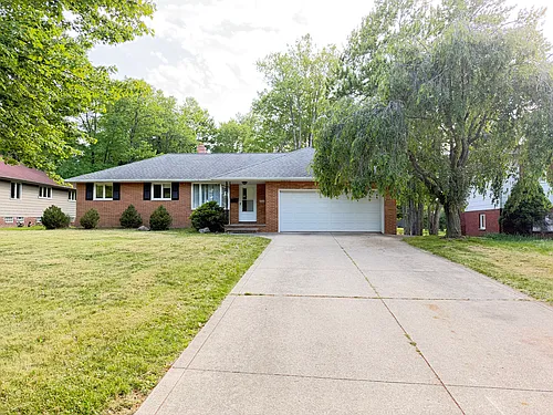 748 Radford Dr Photo 1
