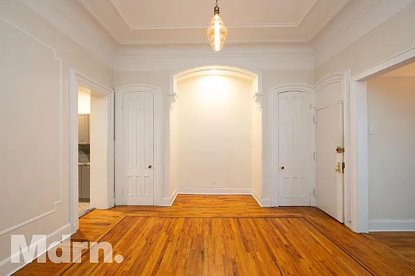 Rented by Mdrn Residential | media 4