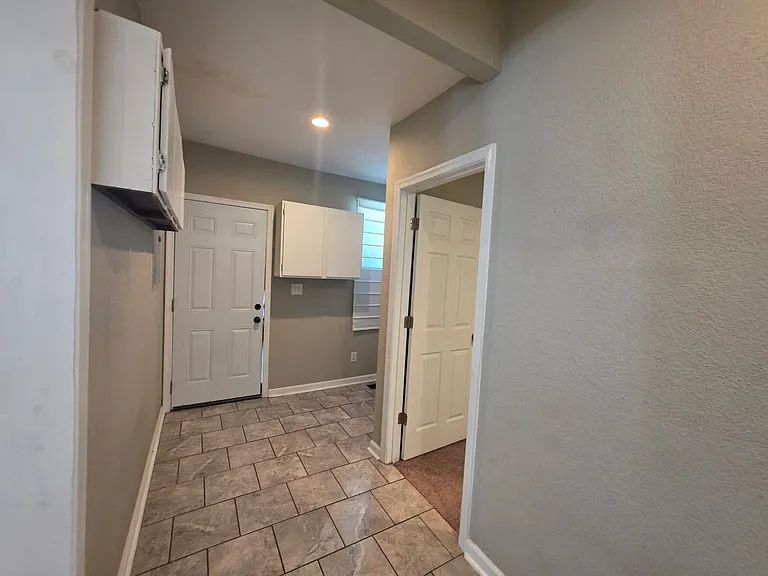 212 Elm Ave — Photo 12