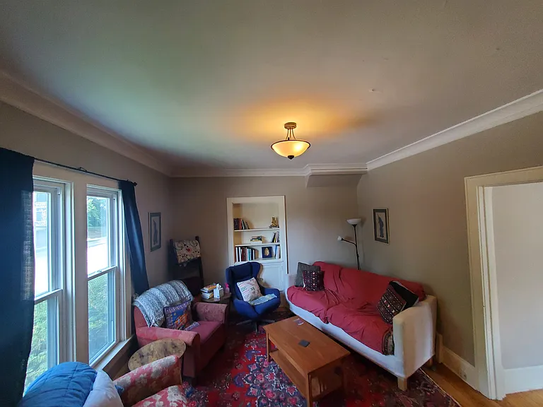 8207 W Harwood Ave — Photo 2