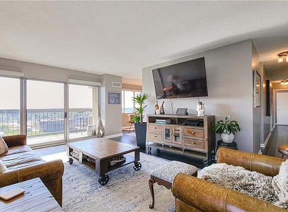 2nd image of 2510 Grand Ave #2003