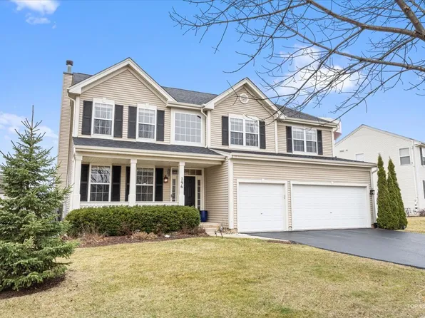 796 Singing Hills Dr, Volo, IL 60073