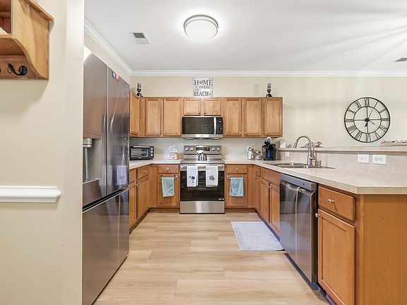 4th image of 6253 Catalina Dr. #923