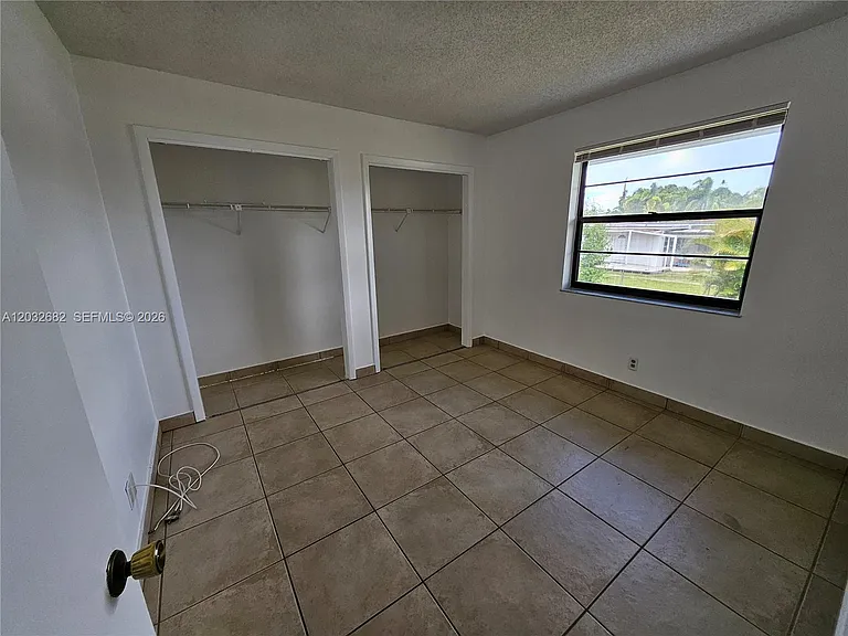 4149 SW 52nd St #1 — Photo 14
