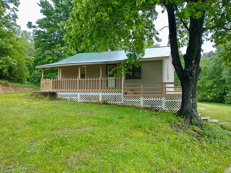 1604 Leon Prall Rd — Photo 1
