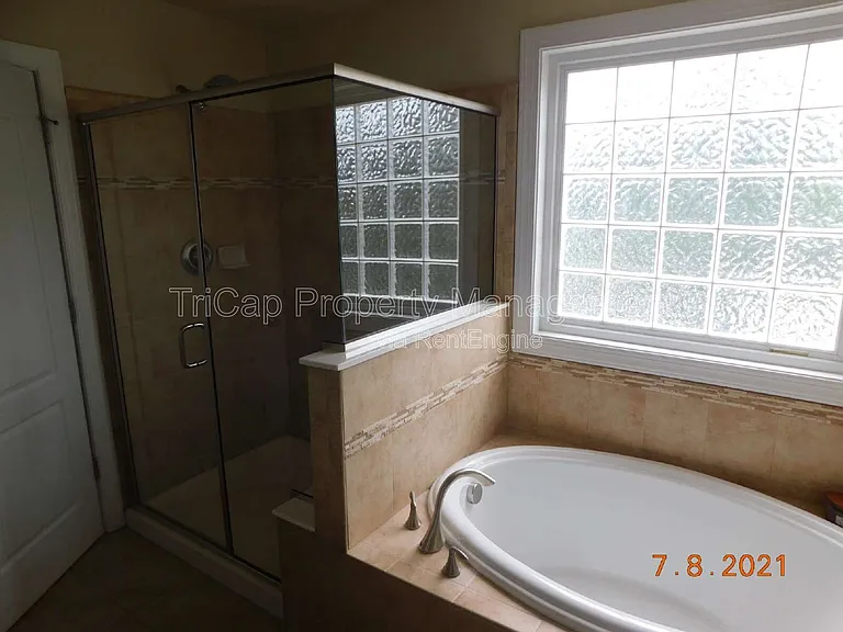 8030 Upper Lake Dr — Photo 15