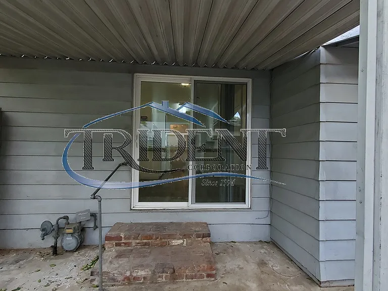 745 Queens Ave — Photo 26