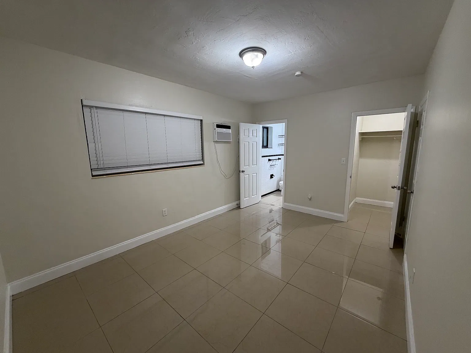 1 bed, 500 sqft, $1,400 — Photo 4