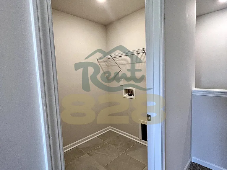 146 Creekview Rd #1 — Photo 13