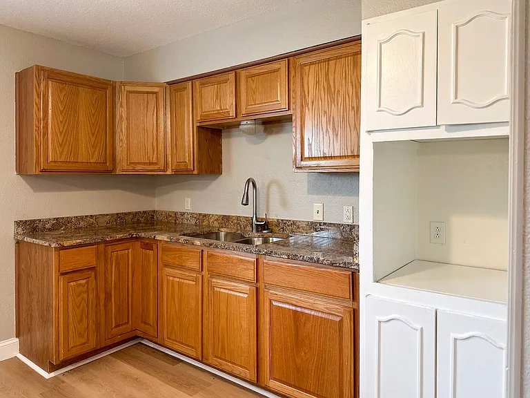 701 Tanglewood Dr — Photo 12