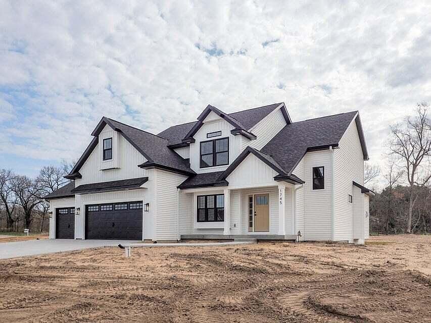 1st image of 5368 Bradley Blvd