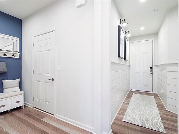 5th image of 2841 Old Rosebud Ln