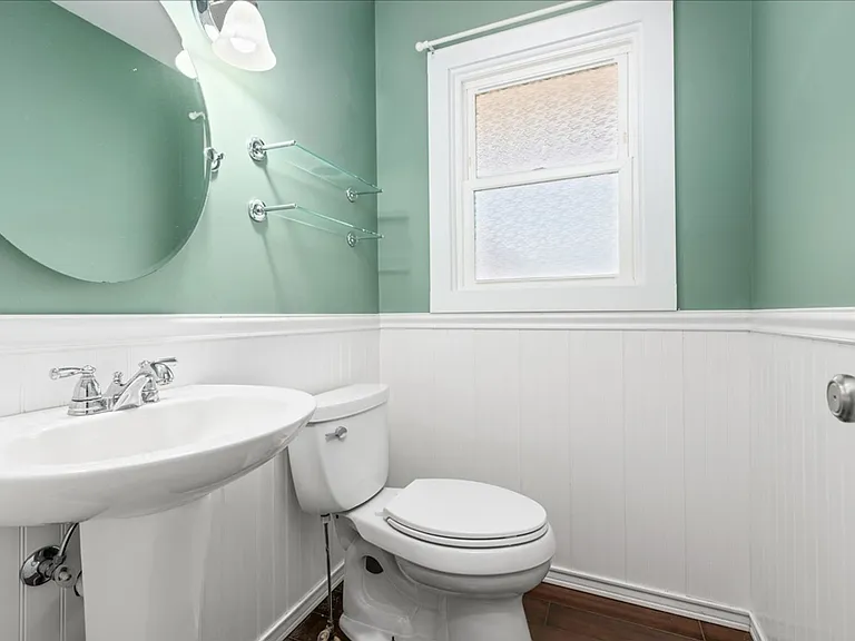10 James Dr — Photo 19