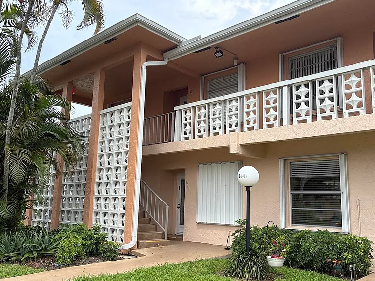 1441 NW 19th Ter #201 — Photo 34