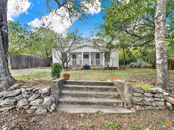 823 Midway St, San Marcos, TX 78666
