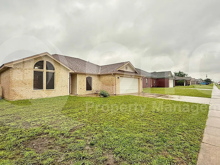 4202 Jake Spoon Dr — Photo 2