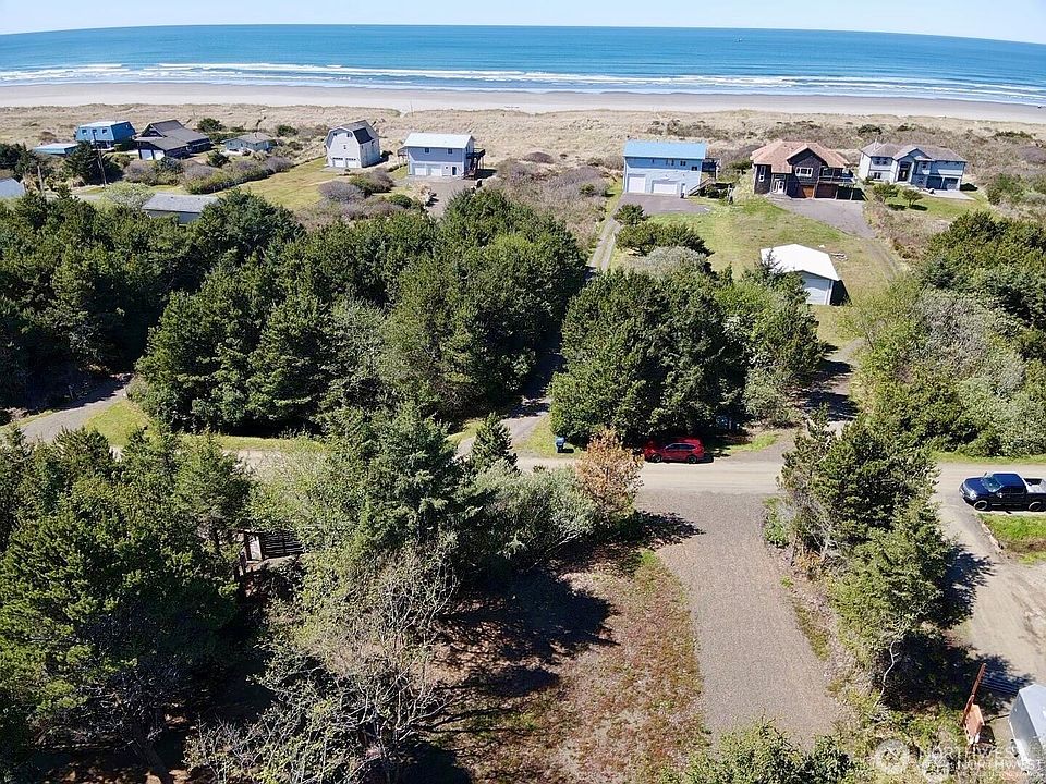 1st image of 36 Breezy Lane