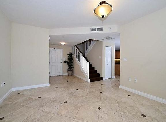 5th image of 1240 India St Unit 109