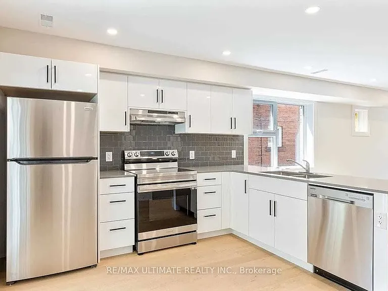 41 Bowie Ave #MAIN 2ND FLR — Photo 1