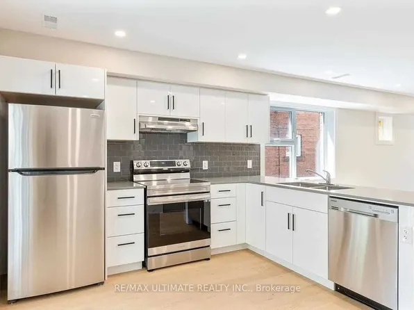 41 Bowie Ave, Toronto, ON M6E 2P2
