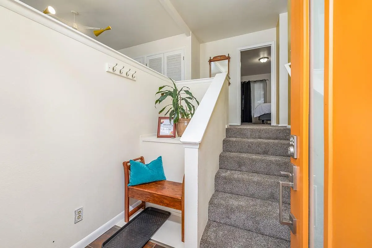 2 bed, 1400 sqft, $2,500 — Photo 1