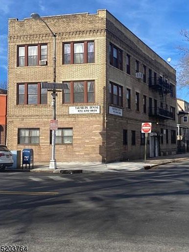 1st image of 969 S Orange Ave #2R