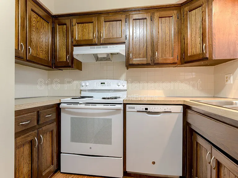 164 SW Robin Rd — Photo 12
