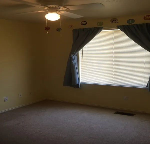 1186 E 3075 N — Photo 11