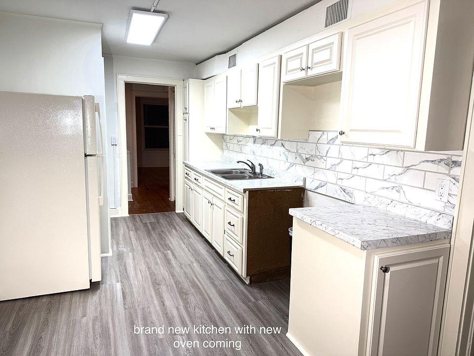 1st image of 202 Harvey Ave APT 2