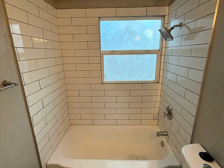 867 W Fayette Ave — Photo 3