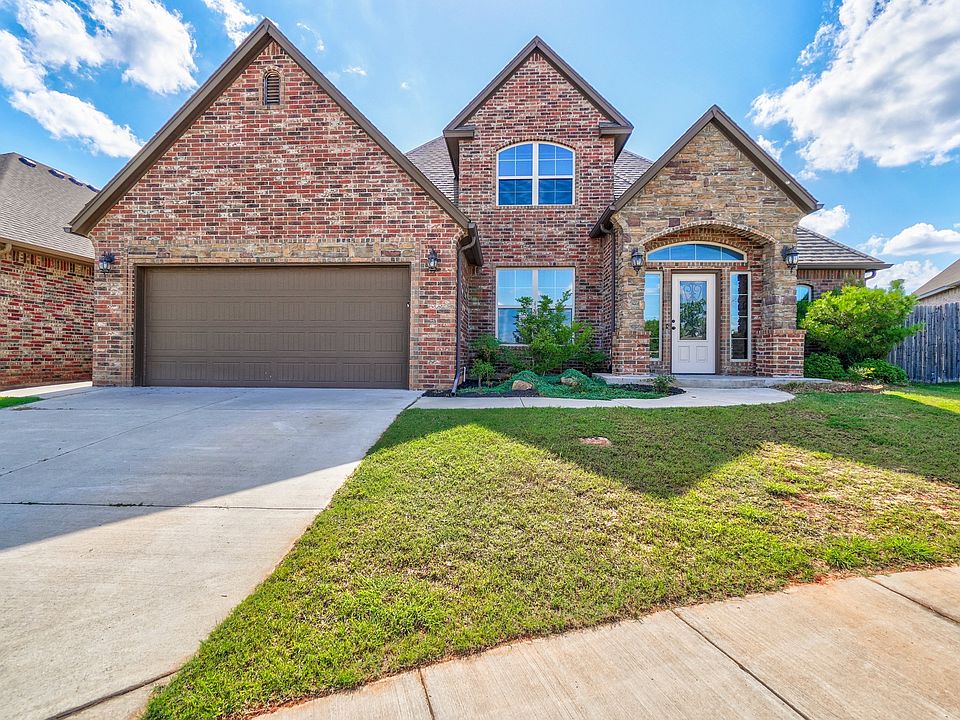 1st image of 905 Samantha Ln
