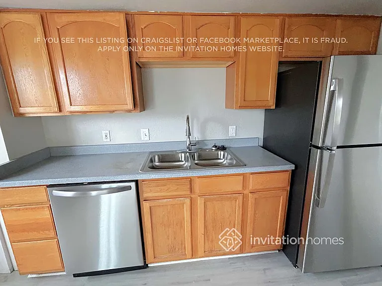 647 S 6th Ave — Photo 4