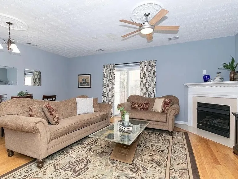 2023 Austin Park Cir — Photo 12