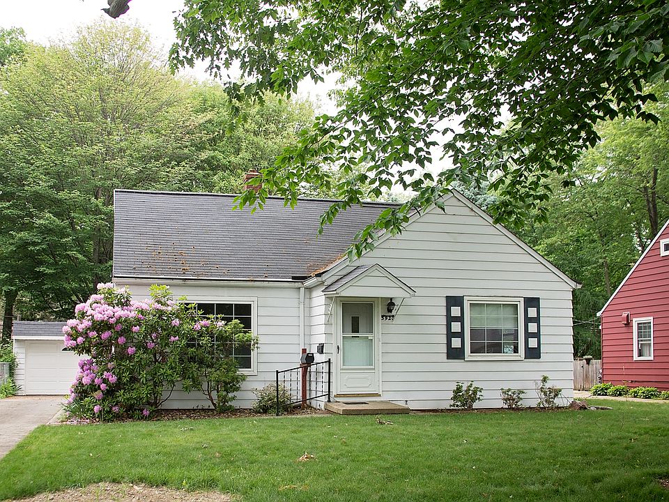 1st image of 3920 W 226th St