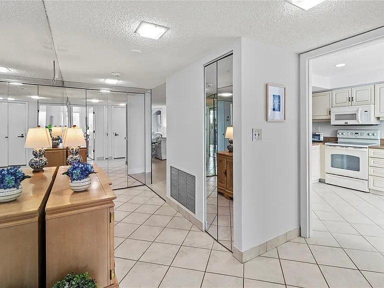 724 Bayport Way #724 — Photo 7