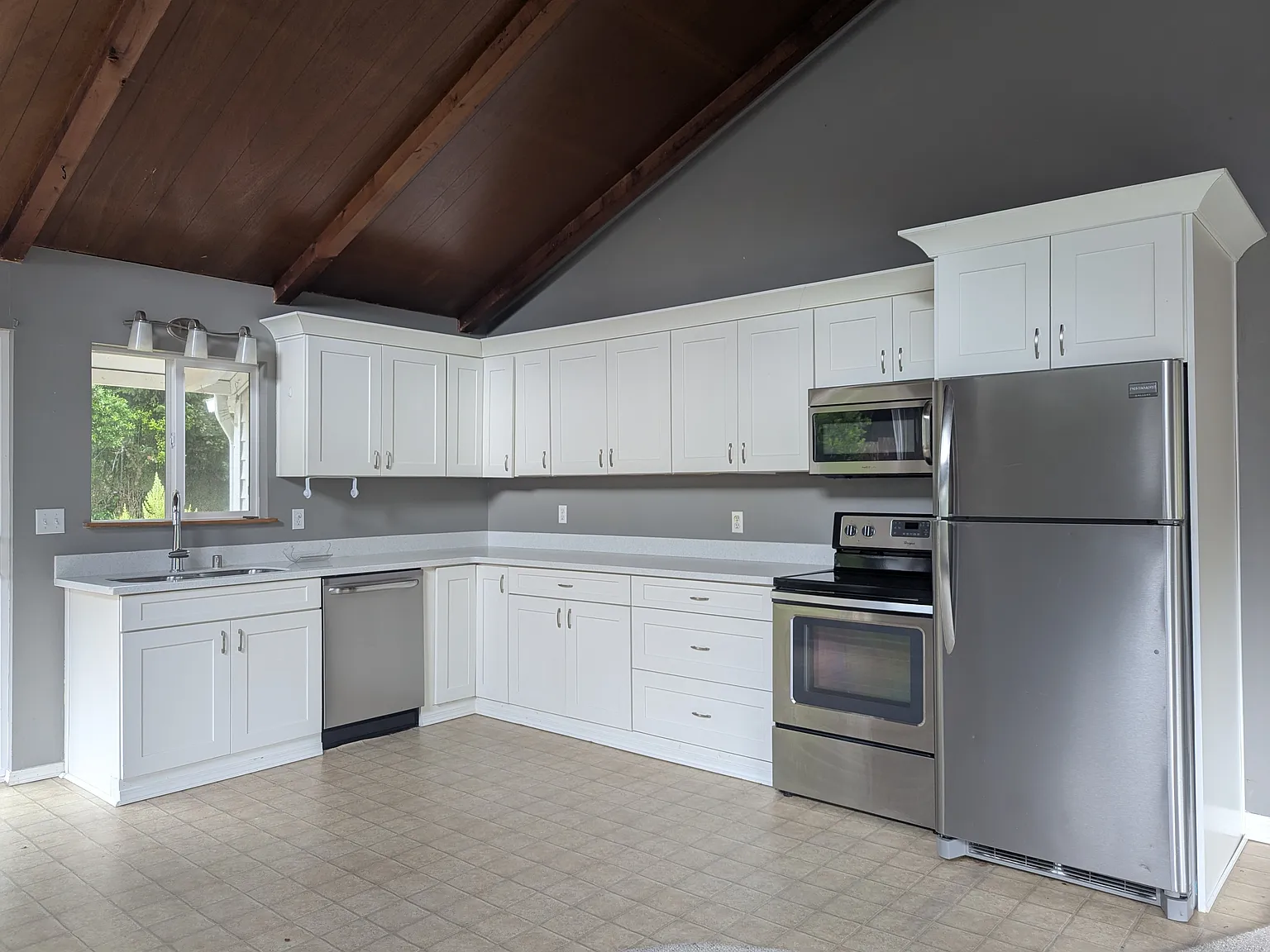 2 bed, 866 sqft, $1,600 — Photo 4