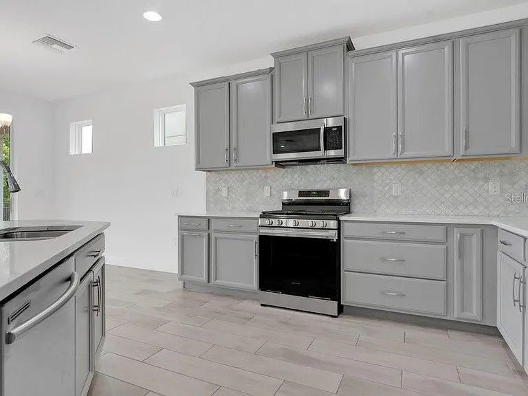 6214 Sea Amber Ln — Photo 11